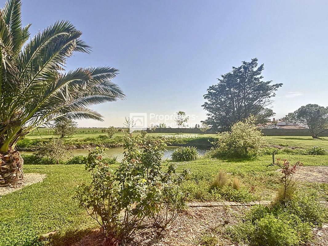 BEAUVOIR-SUR-MER Maison Beauvoir Sur Mer 5 pièce(s) 100 m2 environ 2
