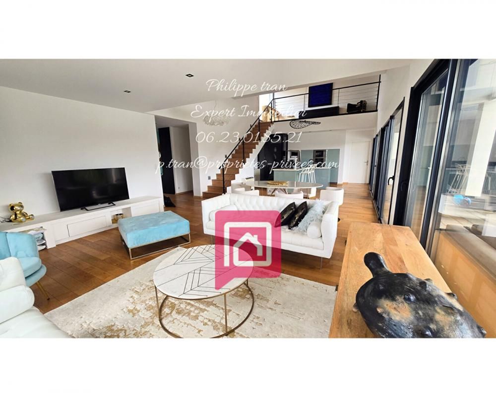 VILLENEUVE-LES-BEZIERS Villa Villeneuve Les Beziers T4 de 185m2 avec 1345m² de jardin 2