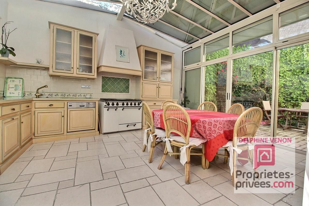 CHATEAUNEUF-SUR-LOIRE Exclusivité - Maison prestige avec beaucoup de cachet à 2 pas des commerces, du parc et de la Loire à Chateauneuf Sur Loire 3