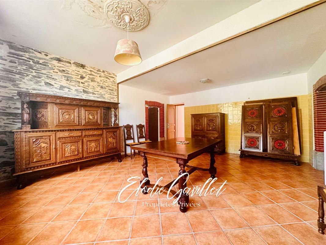 CUXAC-CABARDES Maison Cuxac-Cabardès 11 pièce(s) 304 m2 4