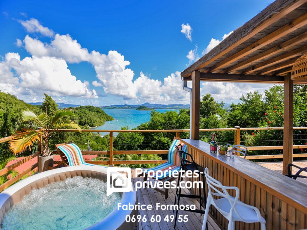 LES TROIS-ILETS Magnifique Villa T6 surplombant la baie du golf  - 167 m2 - LES TROIS ILETS 2