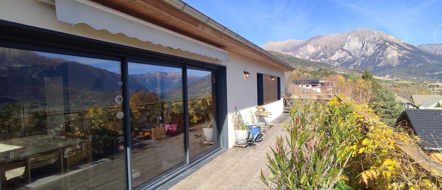 Maison d' architecte Embrun Magnifique vue