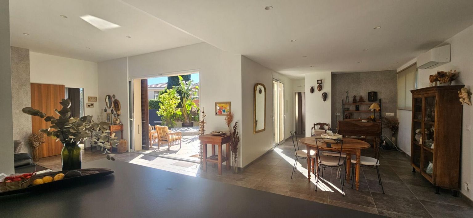 SANARY-SUR-MER VILLA -SANARY SUR MER - PORTISSOL -195 m2 3