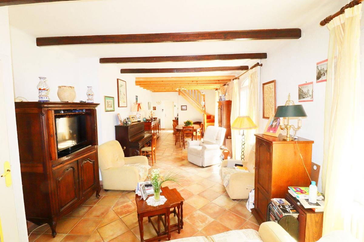 VILLENEUVE-LES-AVIGNON Maison Villeneuve Les Avignon 6 pièce(s) 150 m2 4