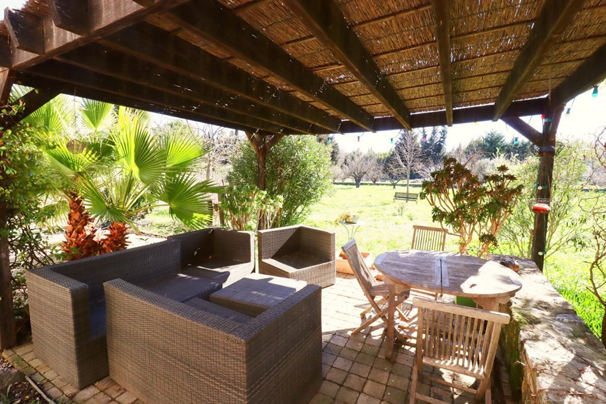 VILLENEUVE-LES-AVIGNON Maison en Viager occupé sans rente. Villeneuve-Lès-Avignon 9 pièce(s) 174 m2 3
