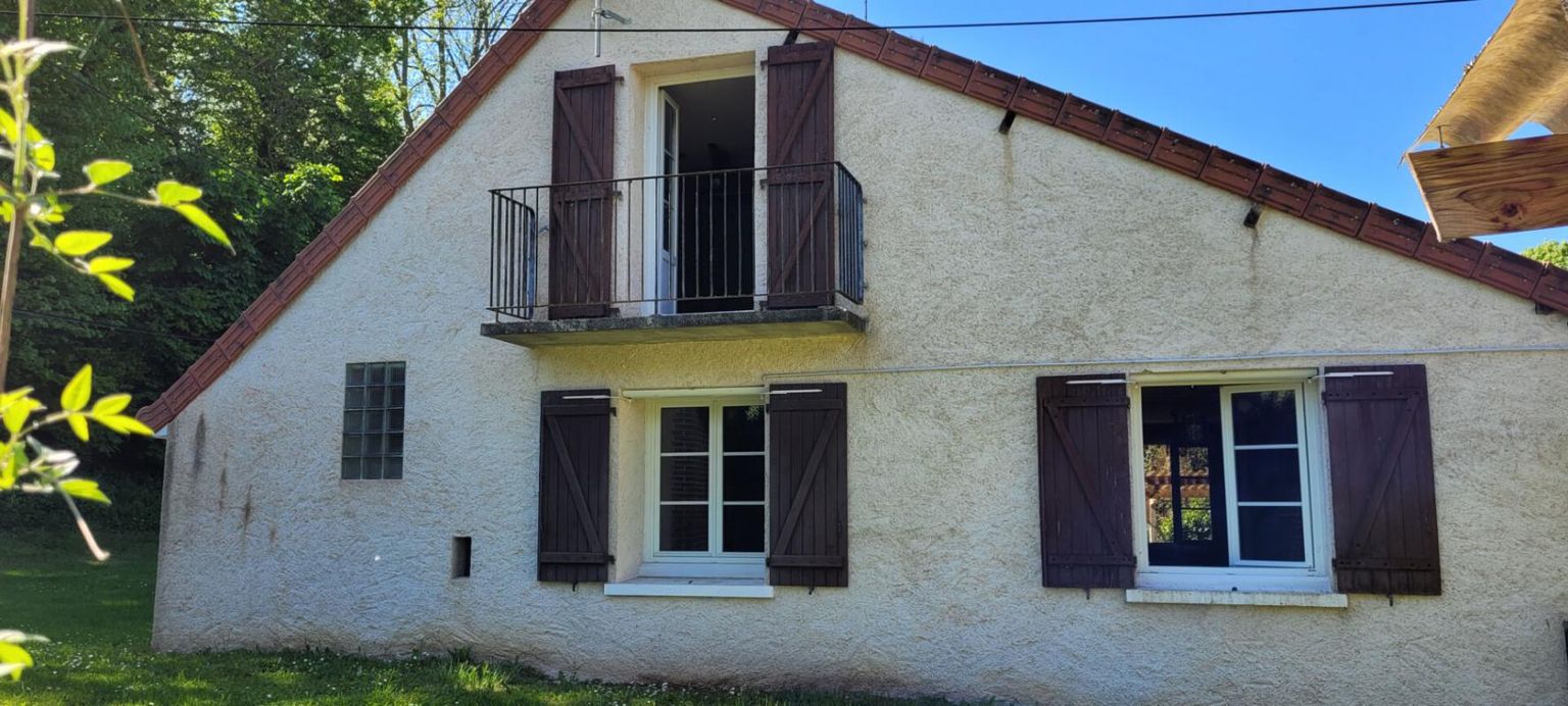 SAVIGNY-SUR-BRAYE MAISON ANCIENNE A RENOVER DANS UN CADRE BUCOLIQUE 2