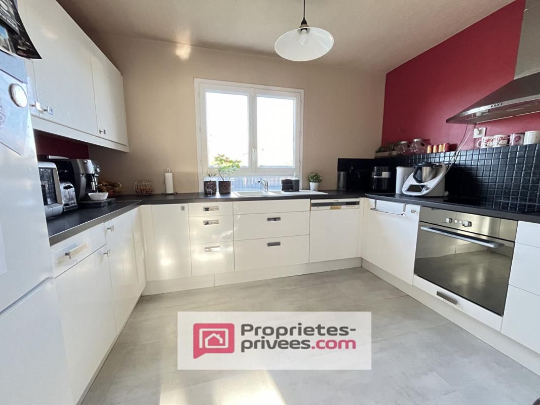 AUNEAU Maison de plein pied avec 3 chambres à AUNEAU 2