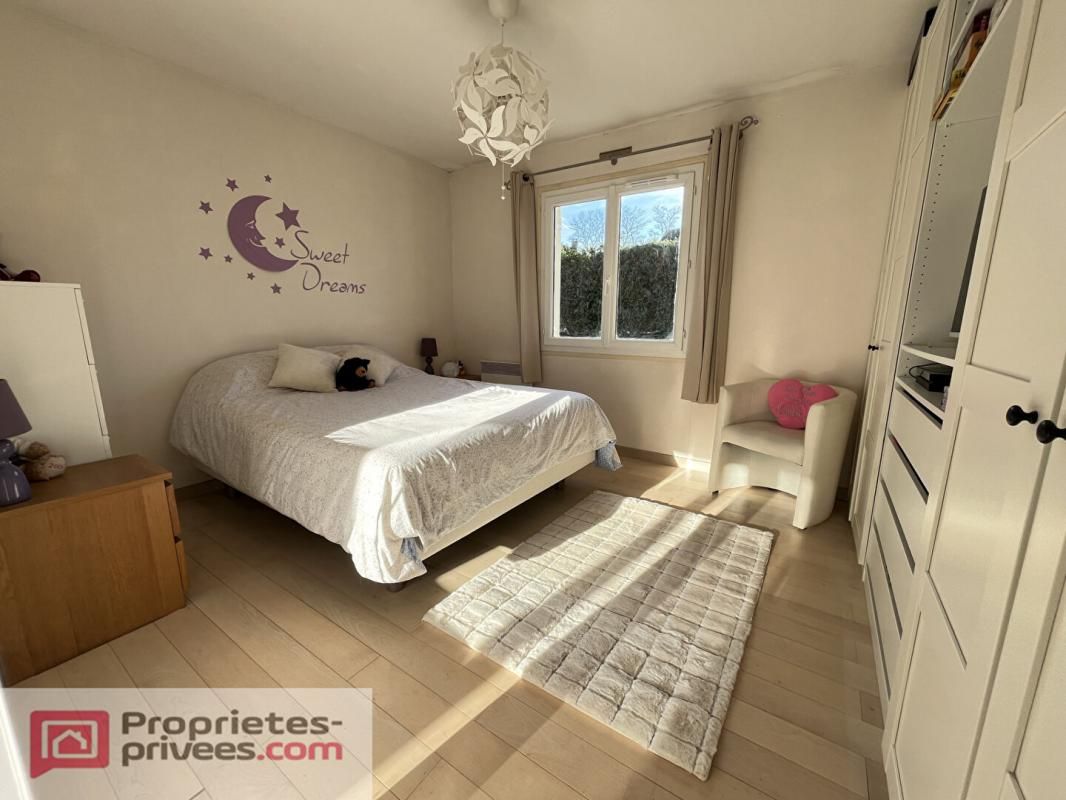 AUNEAU Maison de plein pied avec 3 chambres à AUNEAU 4