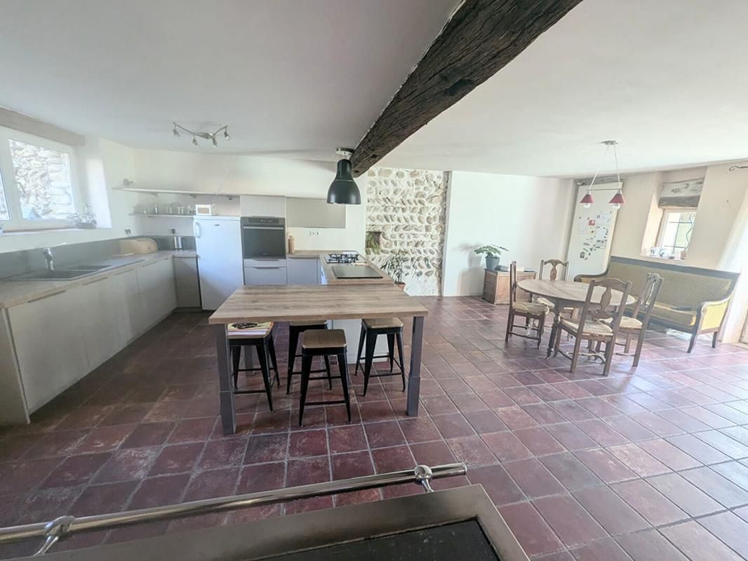 AMBRONAY Maison Ambronay 4 pièce(s) 156 m2 4