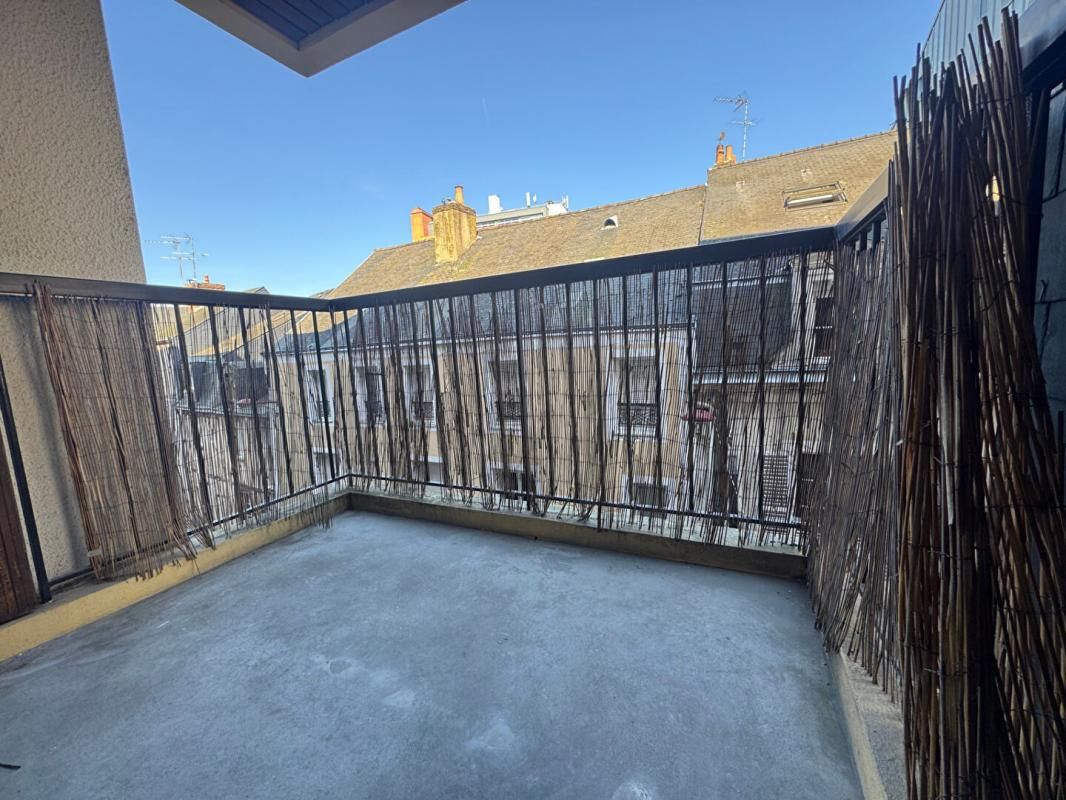 LE MANS Appartement - Hyper Centre Le Mans - 5 pièce(s) - 92 m² 2