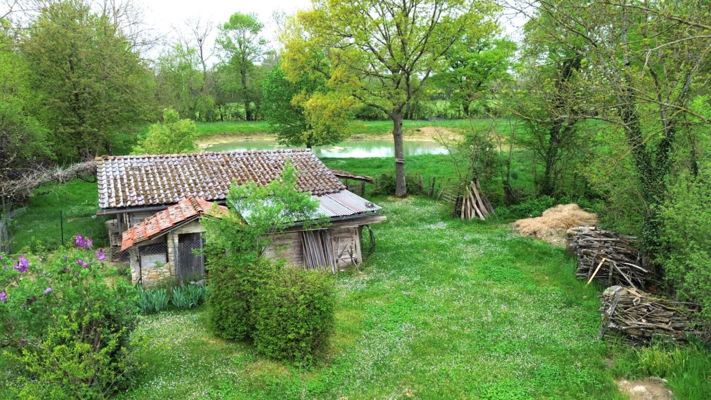 CRAS-SUR-REYSSOUZE Maison  170 m2 sur magnifique terrain 3