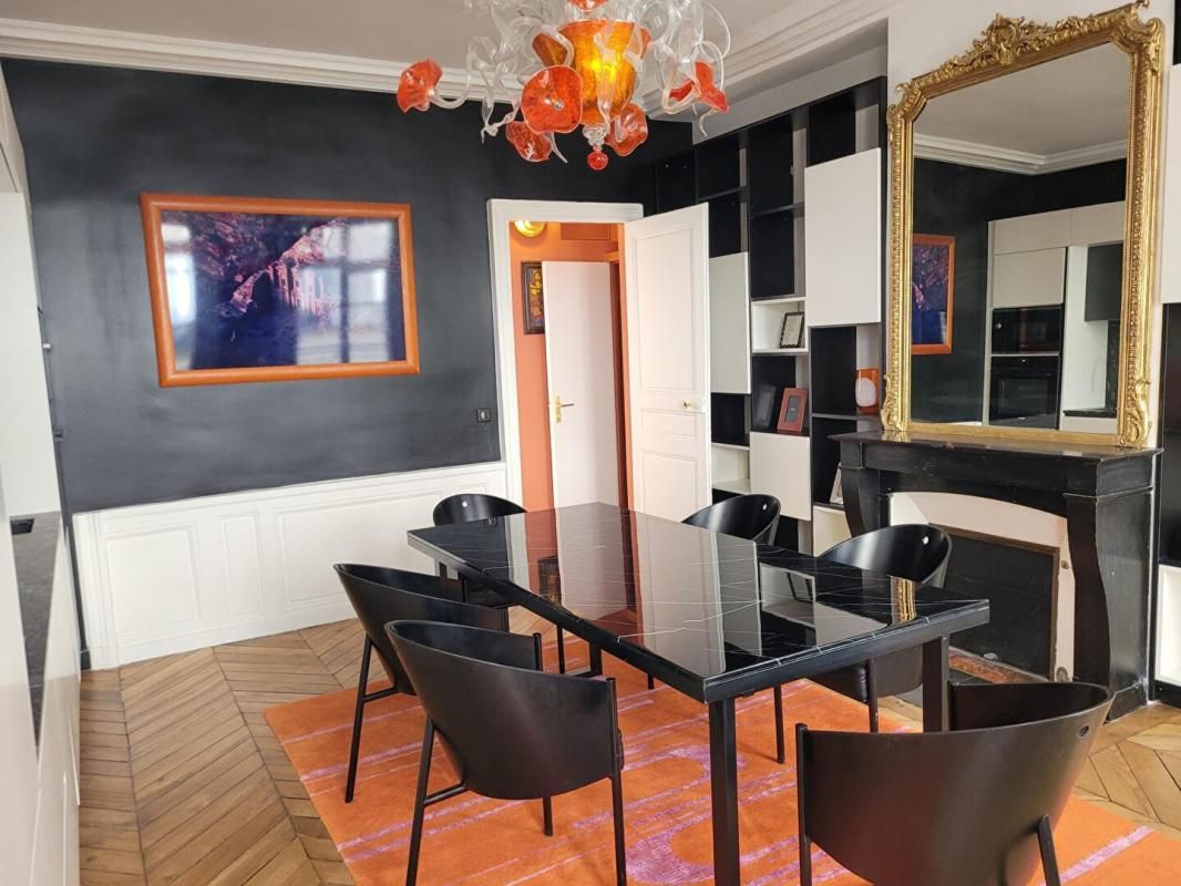 PARIS-7E-ARRONDISSEMENT Exceptionnel et Rare - Appartement meublé Rue de Verneuil Paris 75007 2