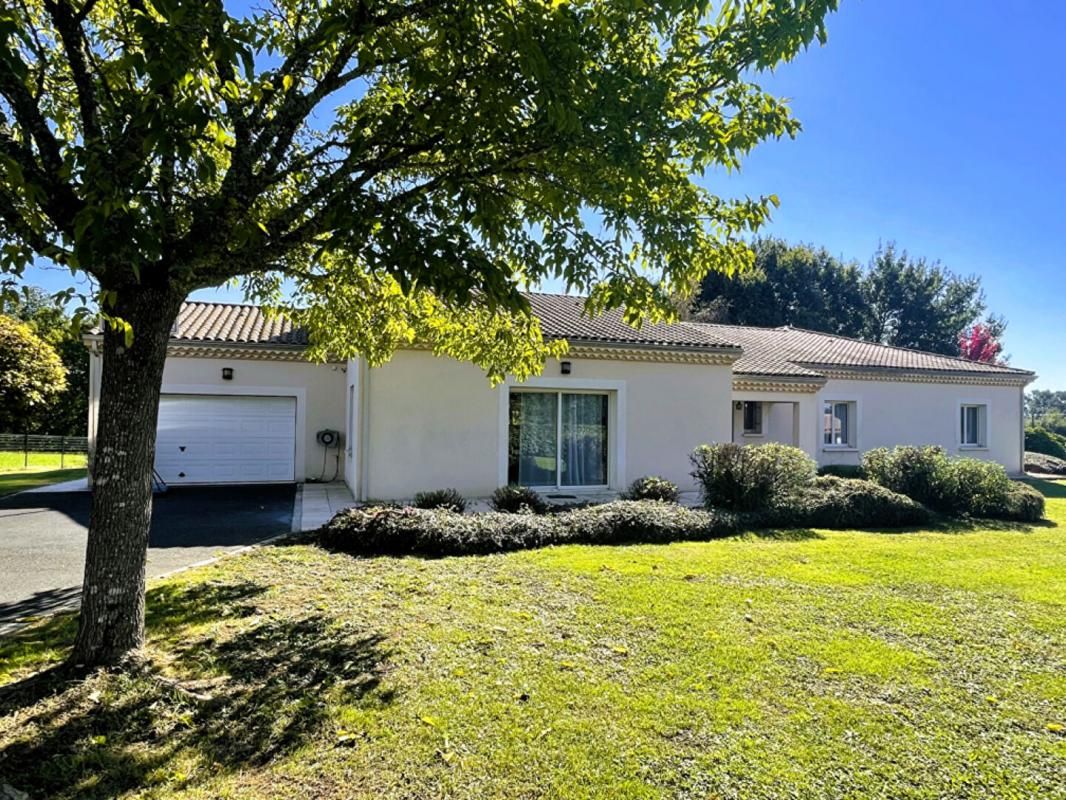Maison Familiale COURSAC 7 pièces 209 m2