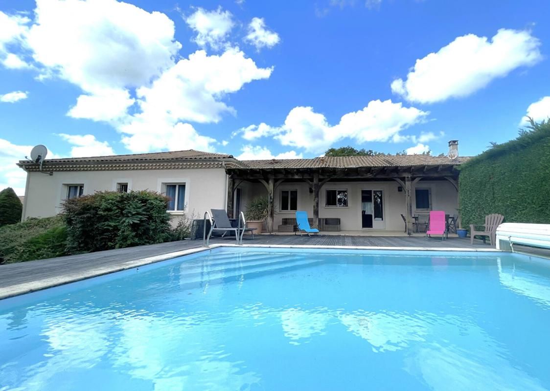 COURSAC Maison Familiale COURSAC 7 pièces 209 m2 3