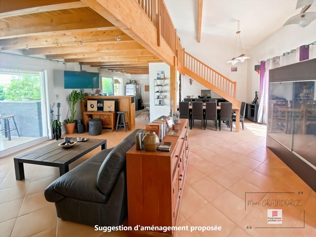 CALMONT Villa familiale de 164 m2 avec magnifique espace piscine à Calmont 3