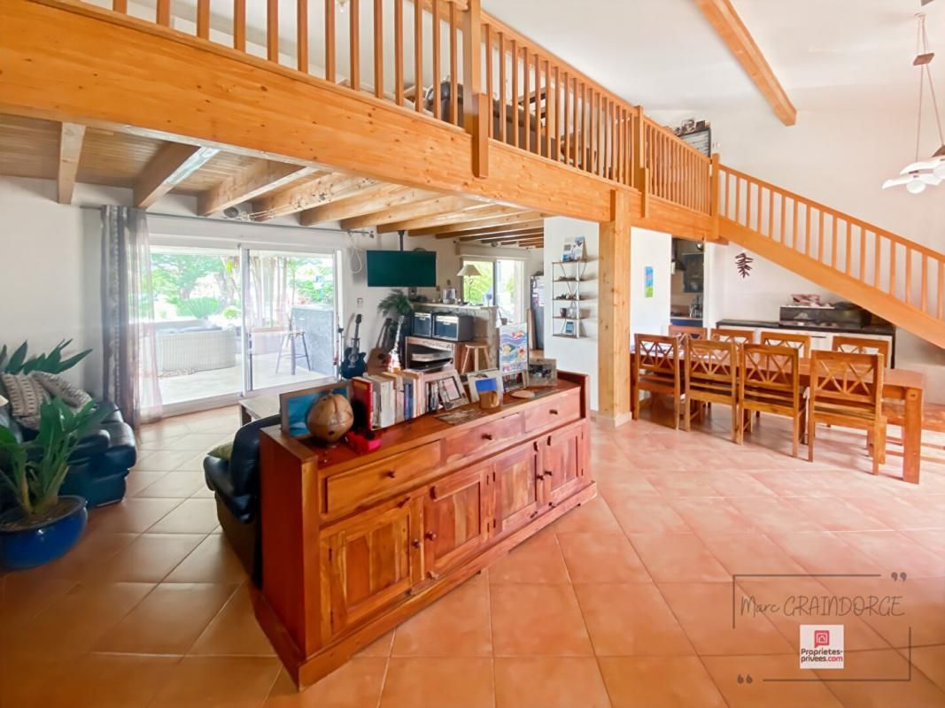CALMONT Villa familiale de 164 m2 avec magnifique espace piscine à Calmont 4