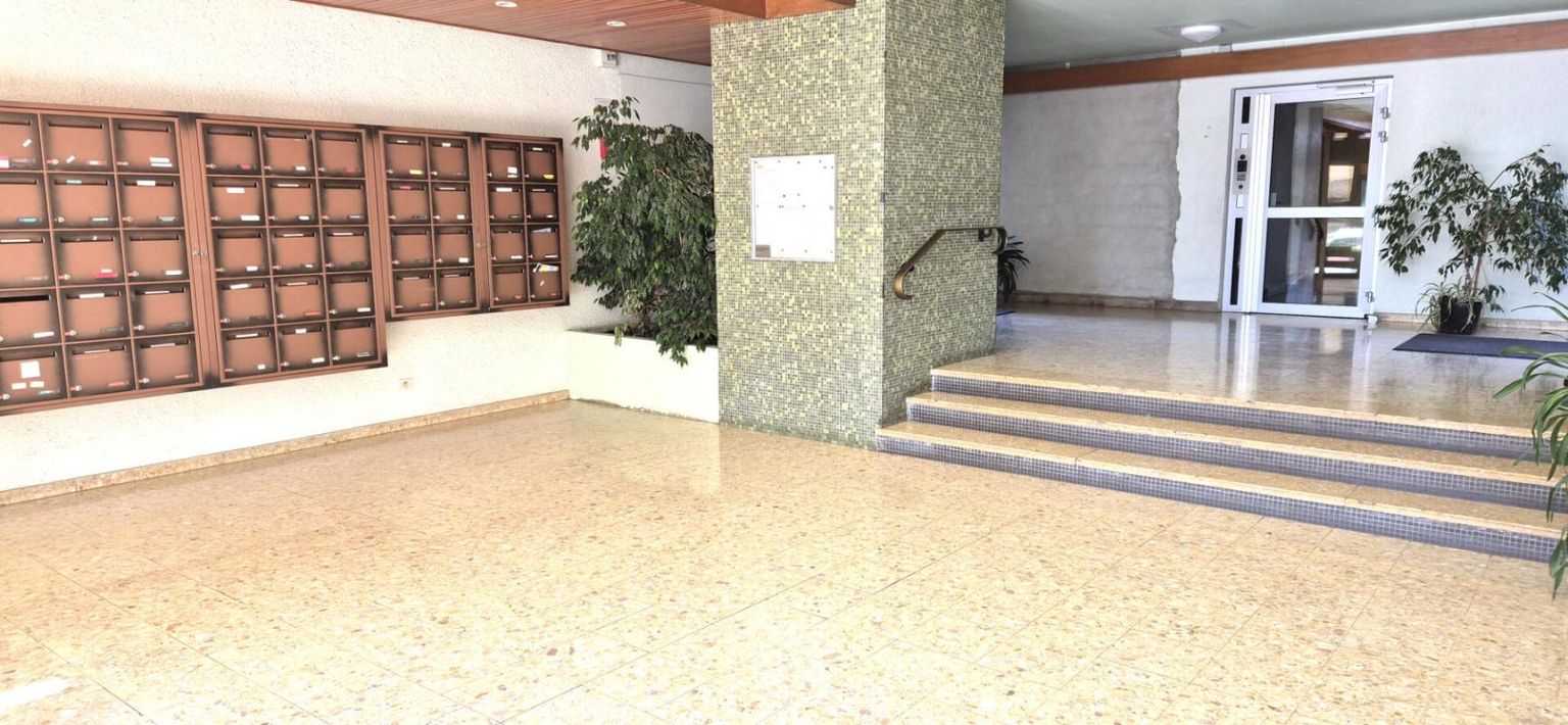 SAINT-DIZIER Bel Appartement Résidentiel de 71 m² avec Ascenseur, Hall d'entrée sécurisé, Interphone, Balcon, Local technique, Cave, Place de Parking et Terrain clos, sécurisé et paysager de 2115 m² 2