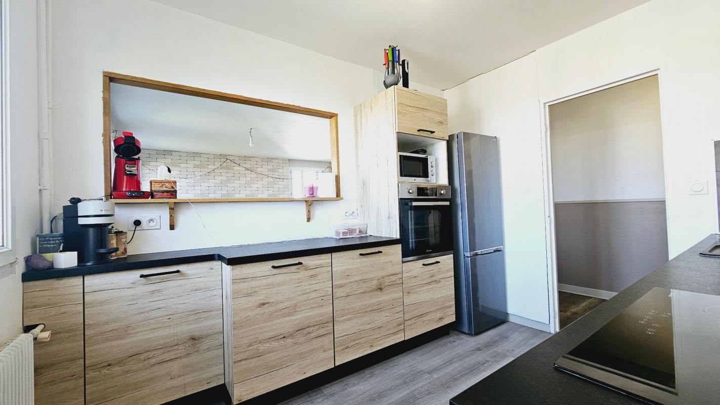 SAINT-DOULCHARD SAINT DOULCHARD APPARTEMENT DE 86M² 4 PIECES PARKING 3