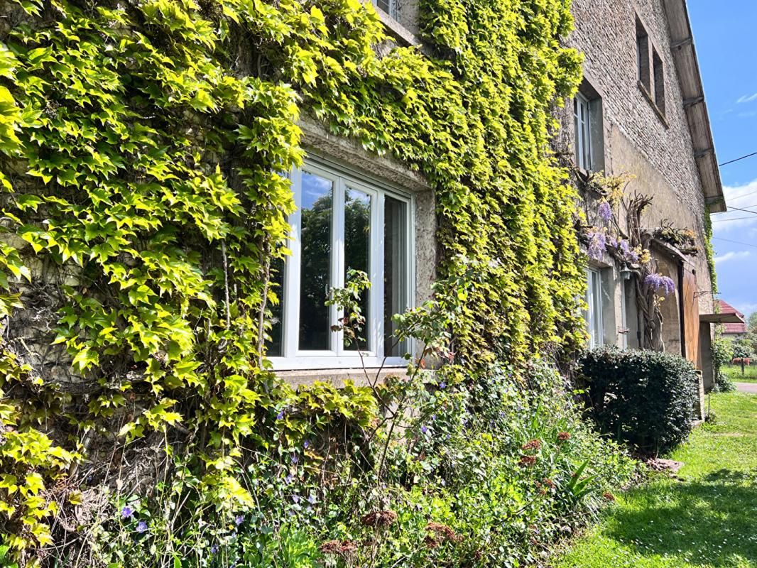 70130 - FRETIGNEY ET VELLOREILLE - 153 m² - 5 Chambres - Prix : 169000 honoraires charge vendeur