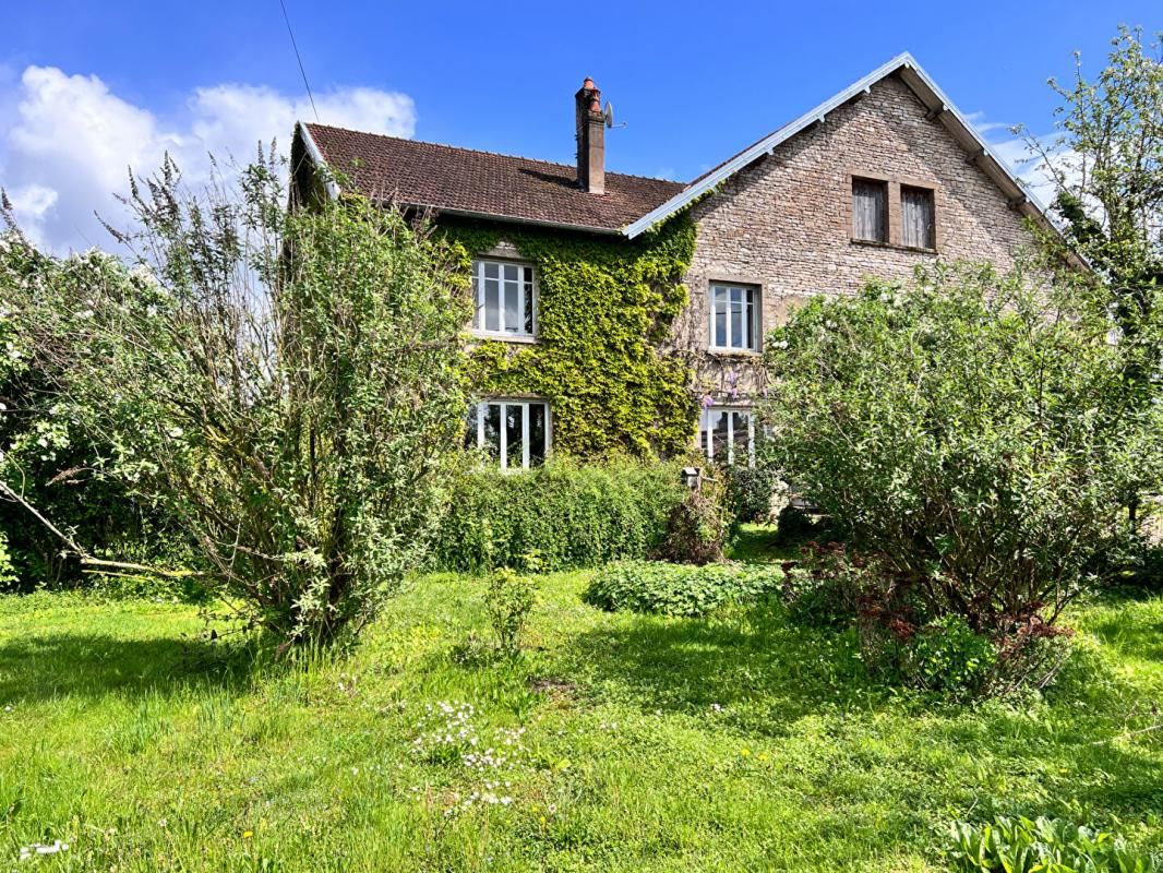 FRETIGNEY-ET-VELLOREILLE 70130 - FRETIGNEY ET VELLOREILLE - 153 m² - 5 Chambres - Prix : 169000 honoraires charge vendeur 2