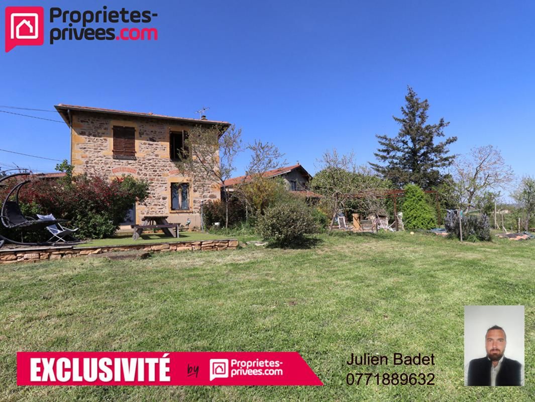 Maison 6 pièces Saint Vérand  +/-120 m2 avec annexes et vue sur Monts du Lyonnais