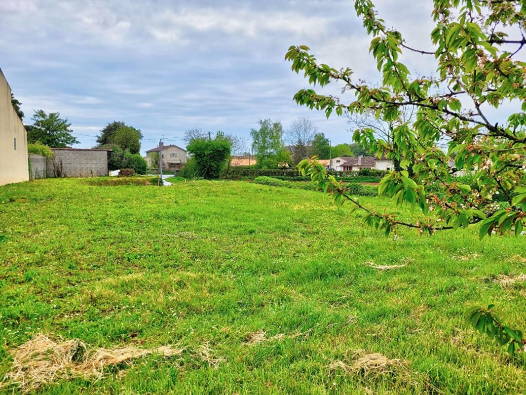 Terrain Germond Rouvre 835 m2