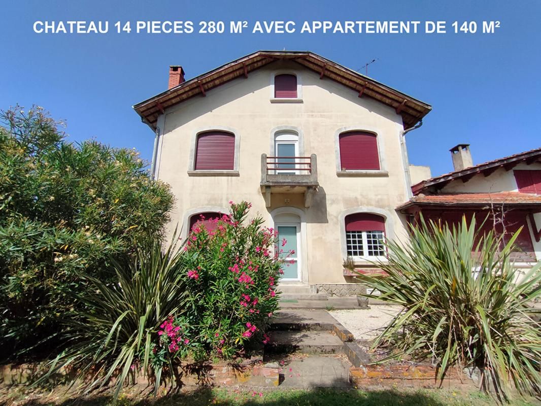 VAYRES PROPRIETE 1000 m² - CHATEAU - BUREAUX - CHAIS - BATIMENTS - 6100 M² DE TERRAIN 2