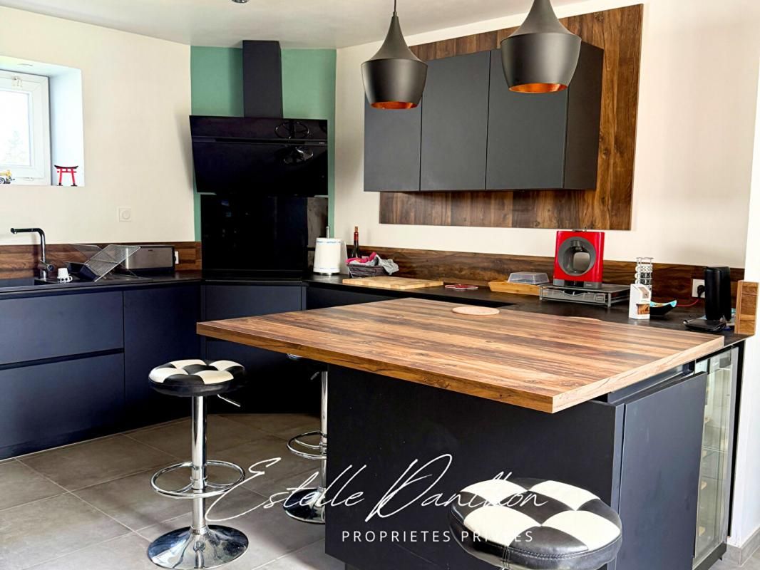 BOURGOIN-JALLIEU Maison en pierre secteur Bourgoin-Jallieu 38300 4