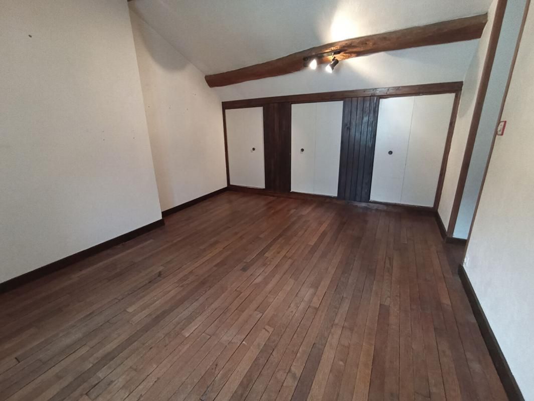 DEOLS Maison 4 chambres avec jardin, proche des commerces et des écoles à DEOLS 4