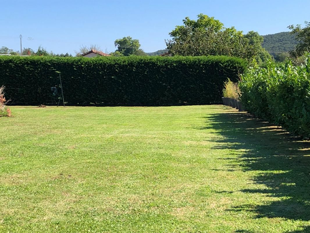 MONTIGNAC Terrain Montignac Lascaux 1052 m2 2