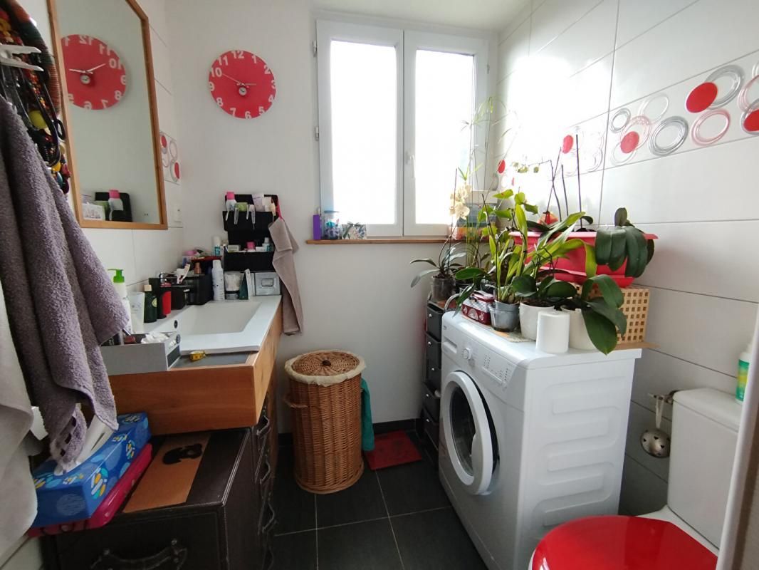 ISSOIRE Issoire(63), VIAGER OCCUPE, maison plain pied de 90m2, véranda sur 370 m2 de terrain 4