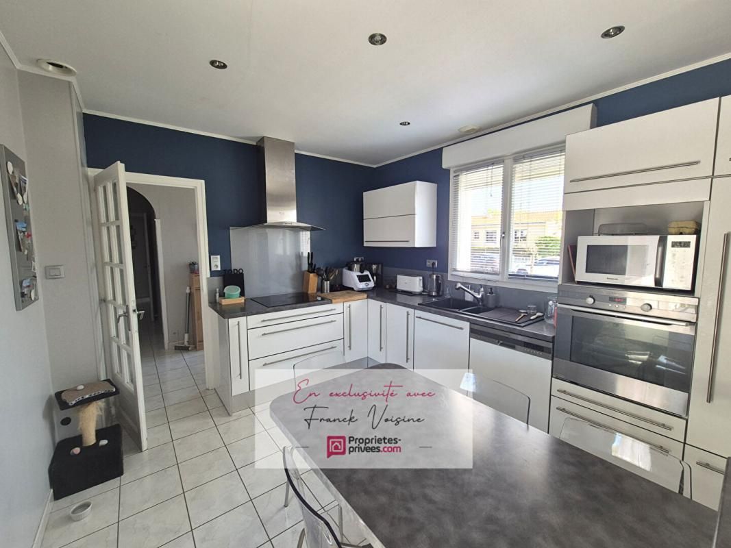 LES HERBIERS A VENDRE en Exclusivité aux Herbiers - Maison sur sous-sol avec 5 chambres sur un terrain de 846 m2 env 2