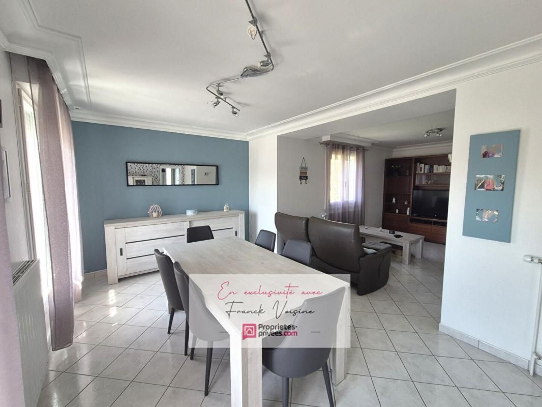 LES HERBIERS A VENDRE en Exclusivité aux Herbiers - Maison sur sous-sol avec 5 chambres sur un terrain de 846 m2 env 4