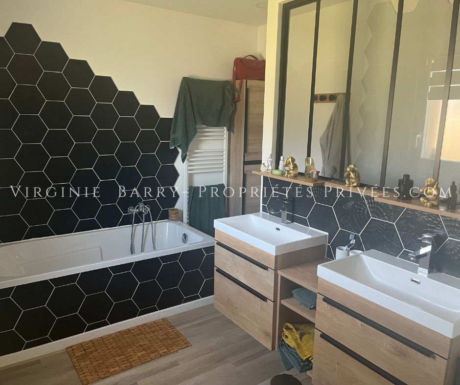 BORDS BELLE MAISON DE PLAIN PIED DE 150 M² NON MITOYENNE 4