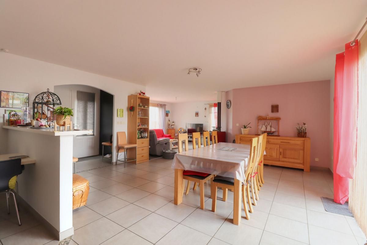 PRAHECQ Maison Prahecq 5 pièce(s) 151 m2 3