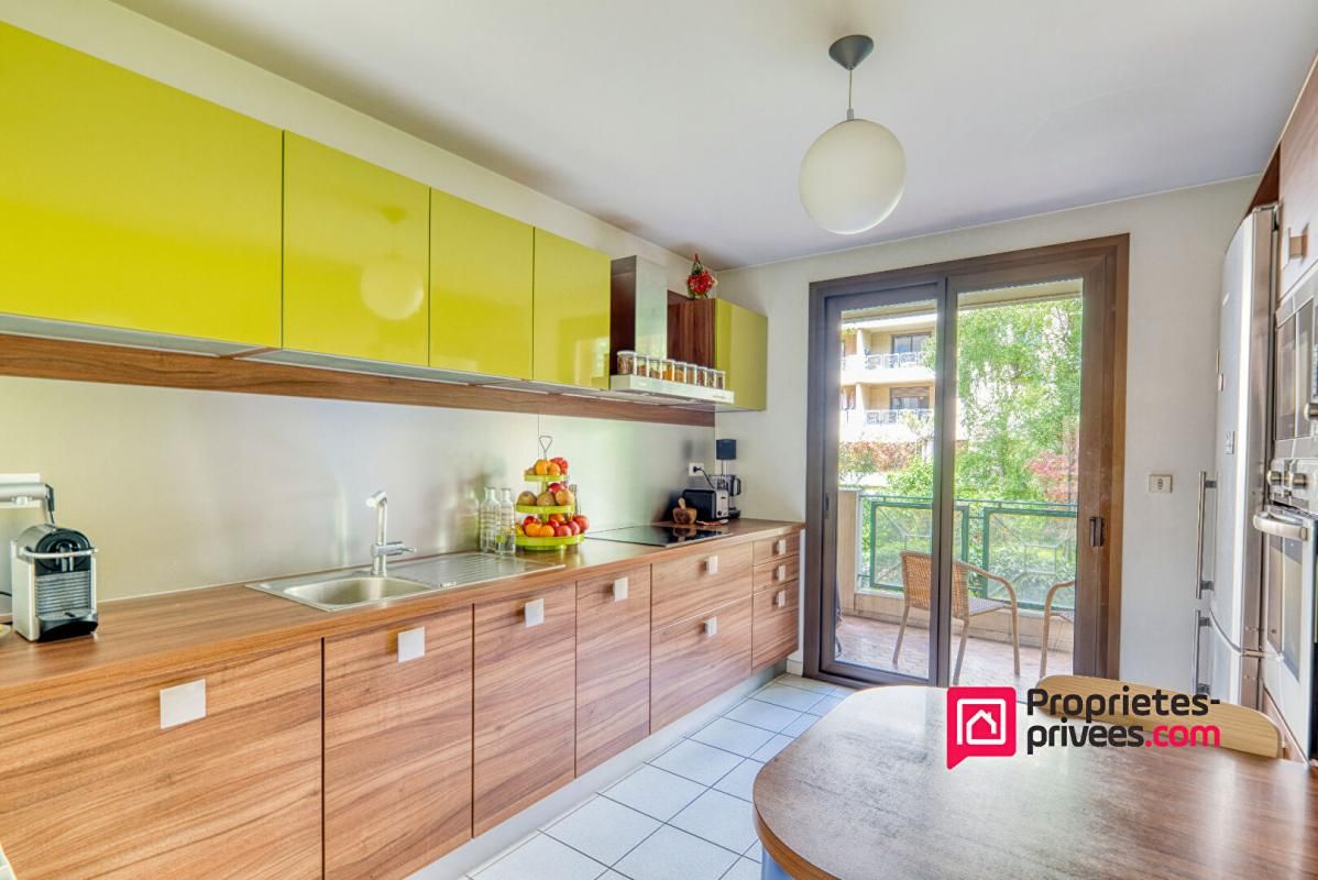 LYON-3E-ARRONDISSEMENT Appartement Lyon 5 pièce(s) 134.75 m2 4