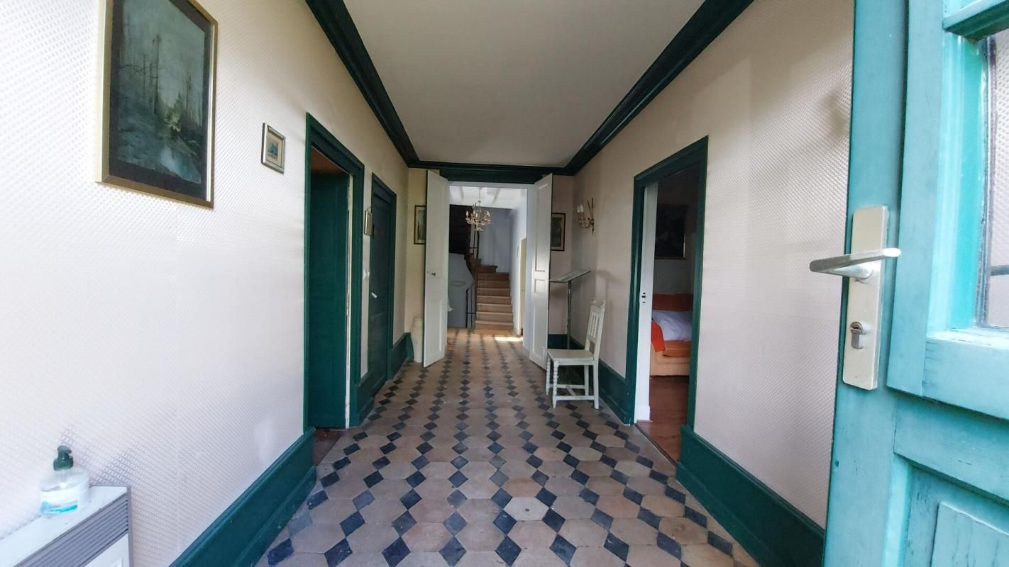 LA CHAPELLE-SUR-LOIRE Exclusif - A vendre Maison de Maître - La Chapelle Sur Loire 6 pièces (4 chambres) - 191 m2 4