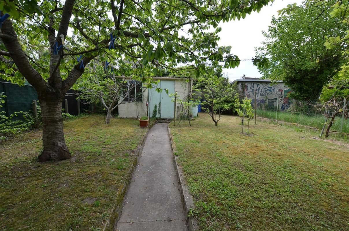 VIRY-CHATILLON Maison Viry Chatillon 6 pièce(s) 110 m² 2