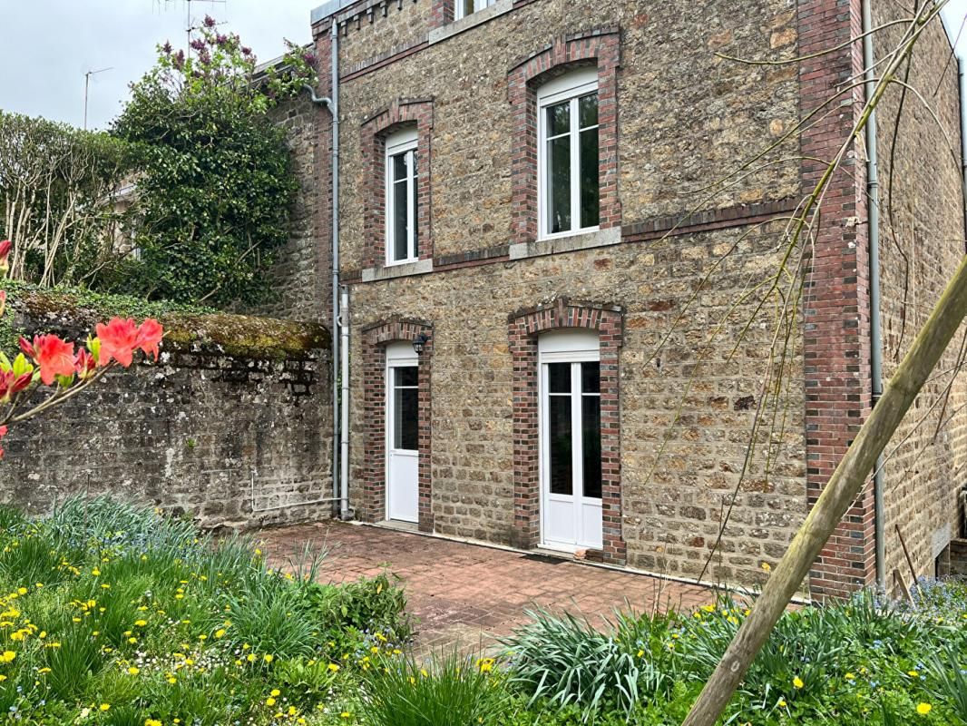 LA FERTé MACé Jolie maison familiale en centre ville de La Ferté Macé 3