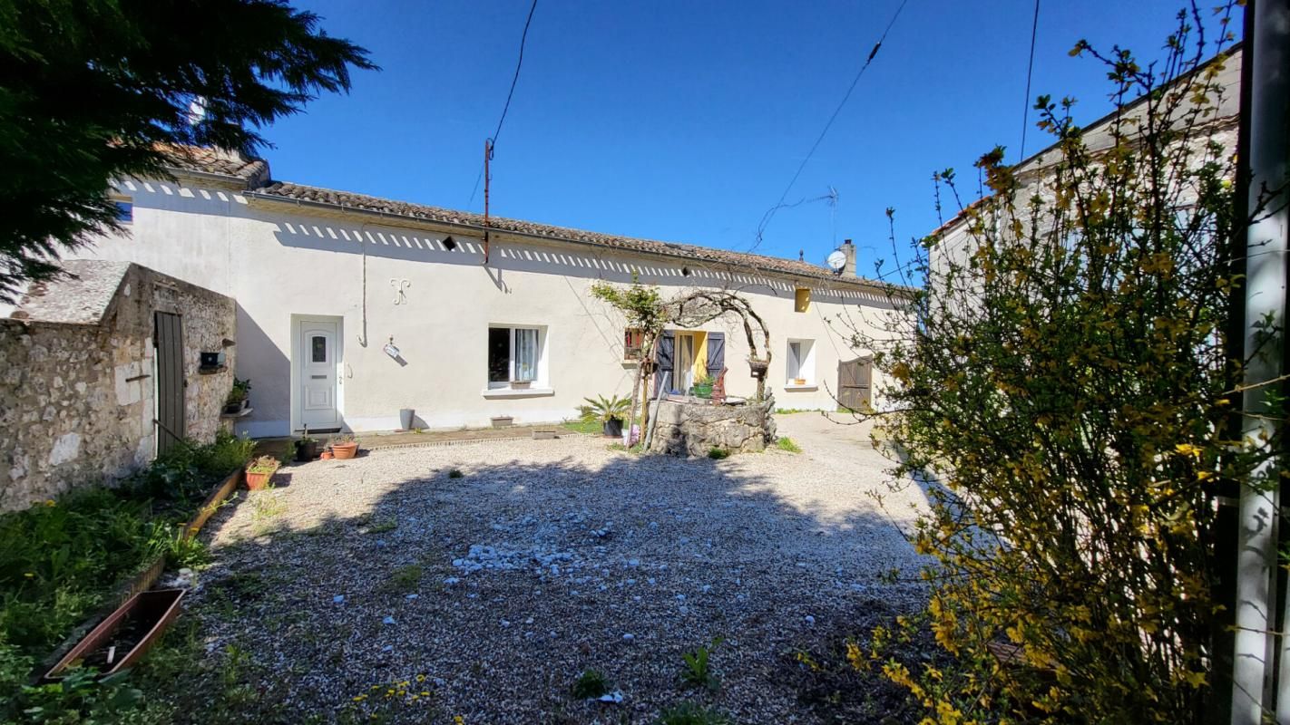 33220 proche Pineuilh Maison de 158 m² dépendances pierres sur parcelle 7645m²