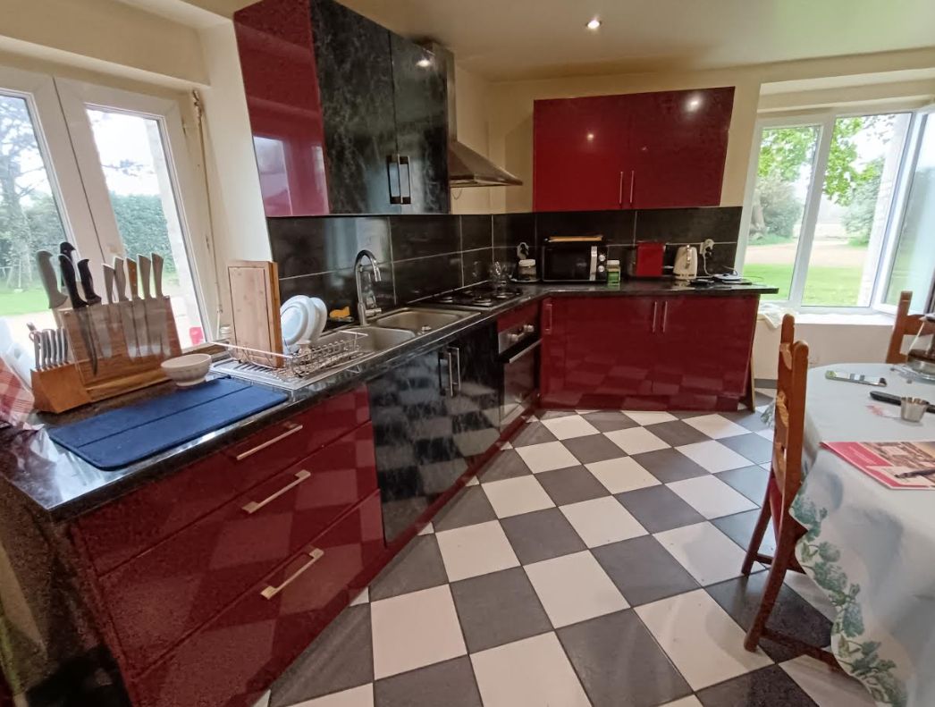 SPEZET 29540 Spézet maison au calme sans vis à vis, 3 grandes chambres, Sauna, terrain 3200 m² 2