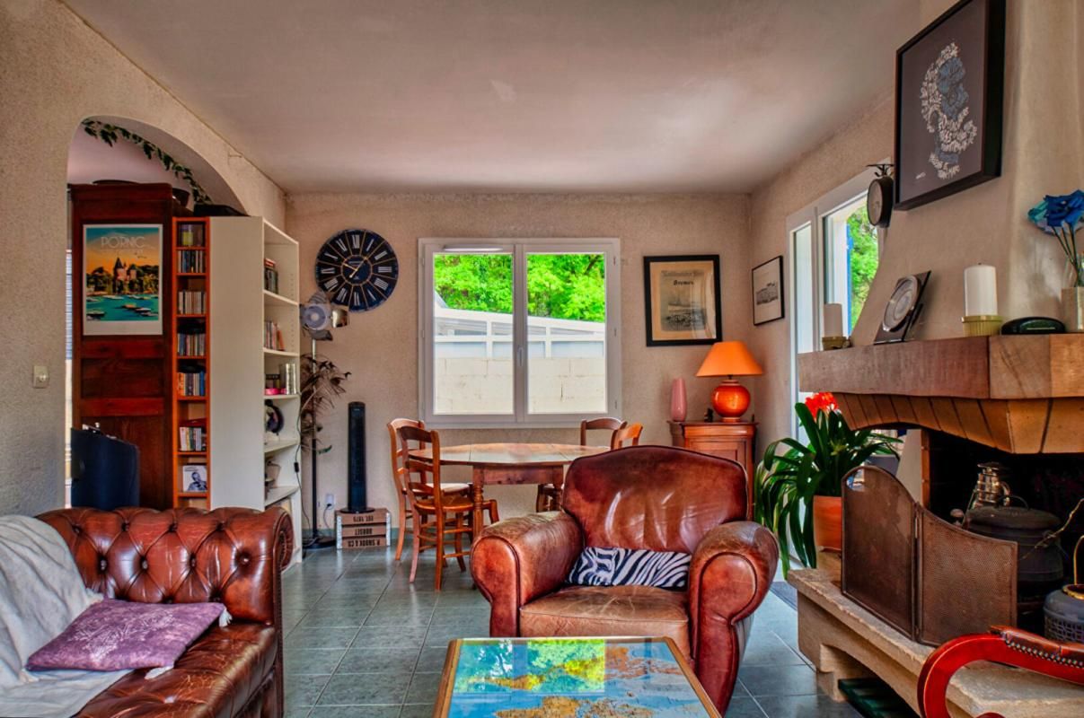 SAINT-AIGNAN-GRANDLIEU Maison Saint Aignan Grandlieu 7 pièce(s) 0147 m2 2