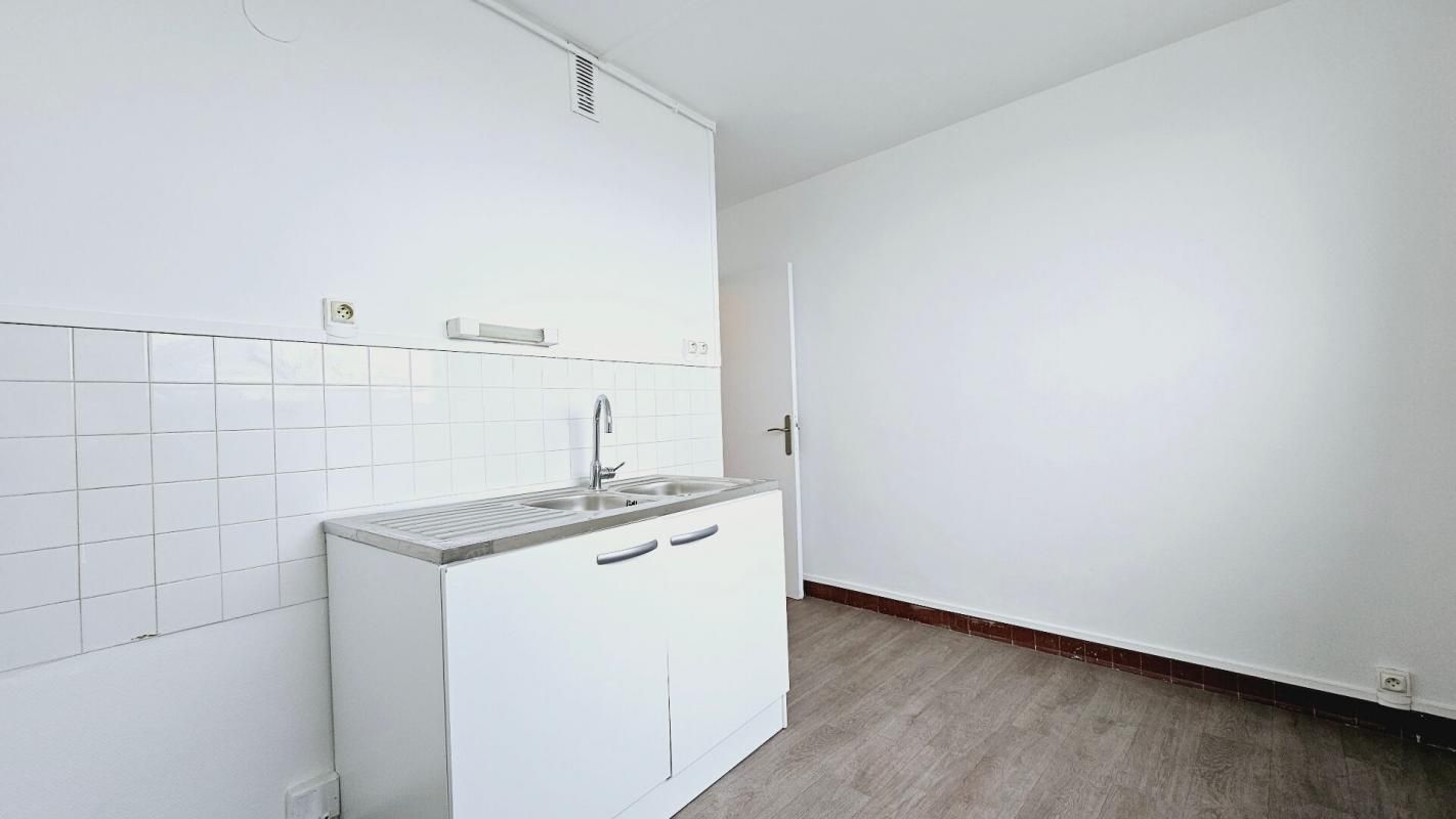 BOURGES BOURGES APPARTEMENT DE 70.8M² 3 CHAMBRES BALCON 4
