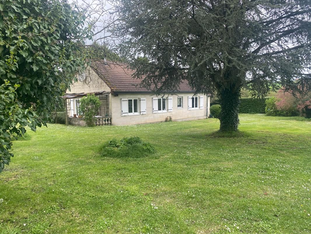 Maison Le Petit Pressigny 4 pièce(s) 90 m2