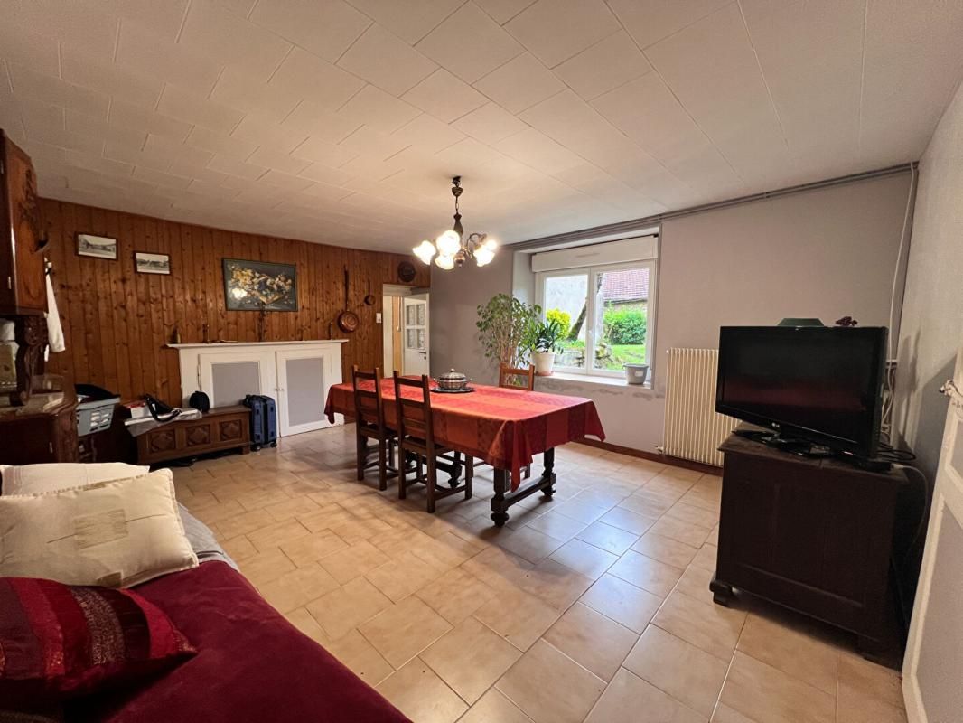 OIGNEY 70120 - OIGNEY - 123 m2 - 4 chambres - Prix : 60000 honoraires charge vendeur 3