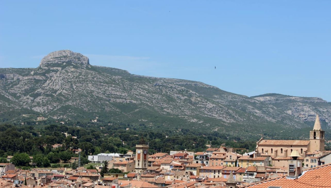AUBAGNE Appartement T3 de 72m2 avec terrasse et piscine 2