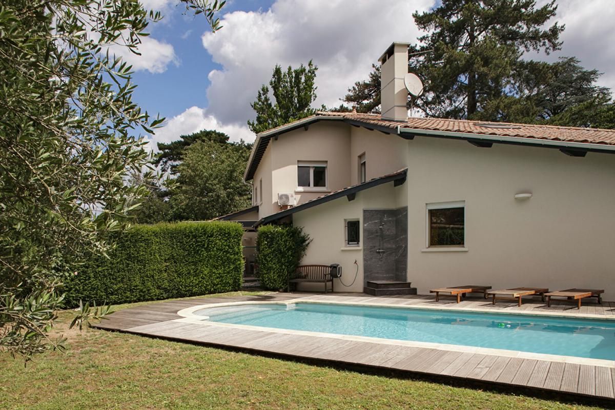 ECULLY Maison d'architecte à Ecully 7 pièces 260 m2 2