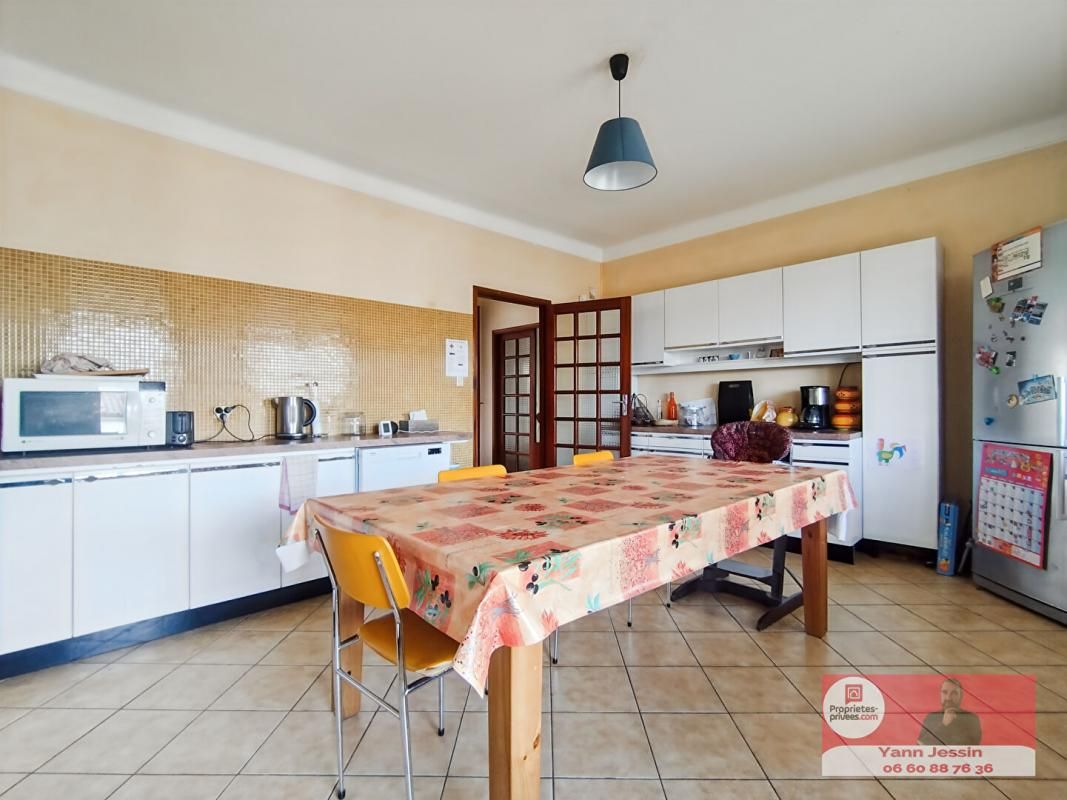 SAUBENS Maison Saubens 7 pièce(s) 208 m2 4