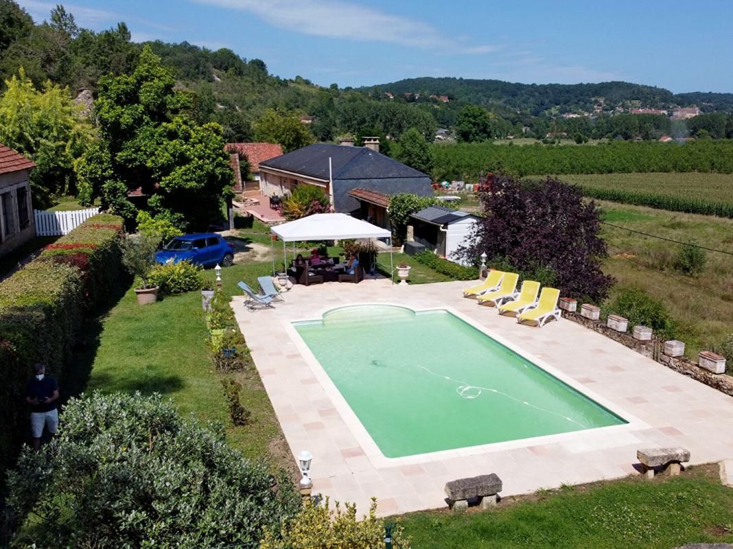SAINT-CYPRIEN Maison 228 m2 4 chambres piscine proche commerces 1