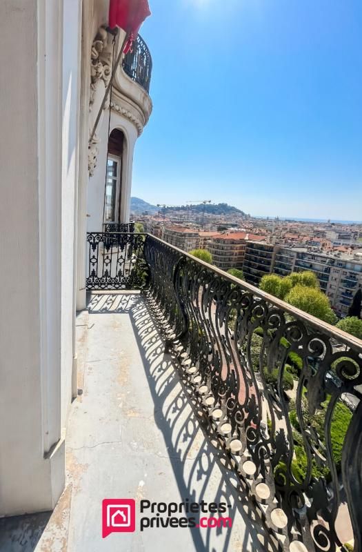 NICE Le Majestic : 242 m² de charme bourgeois à réinventer - vue mer 2
